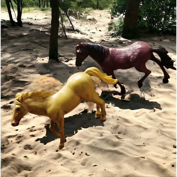 VINTAGE  playschool rubber HORSES - Picture 7 of 7